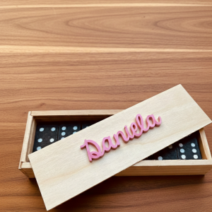 Dominó personalizado de madera.