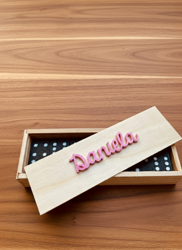 Dominó personalizado de madera.