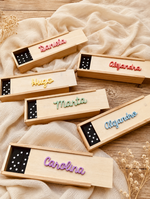 Dominó personalizado de madera.